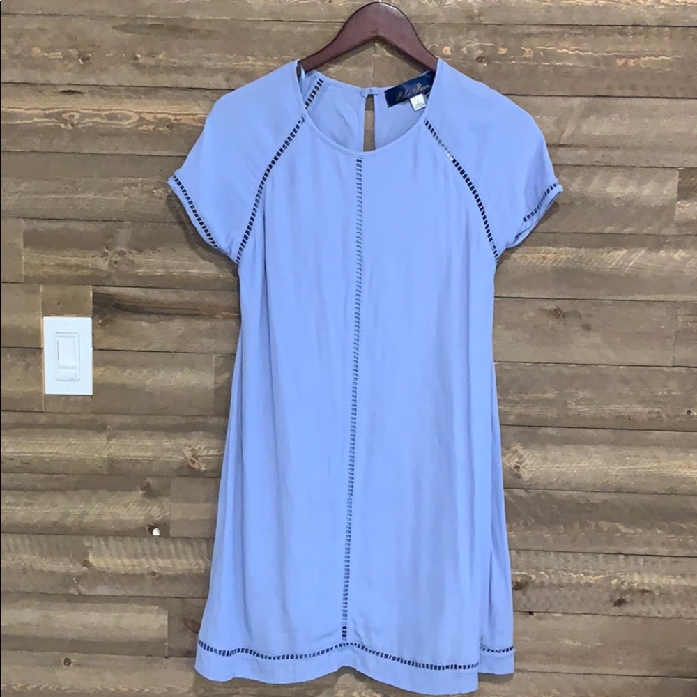 Light blue boutique short sleeve dress